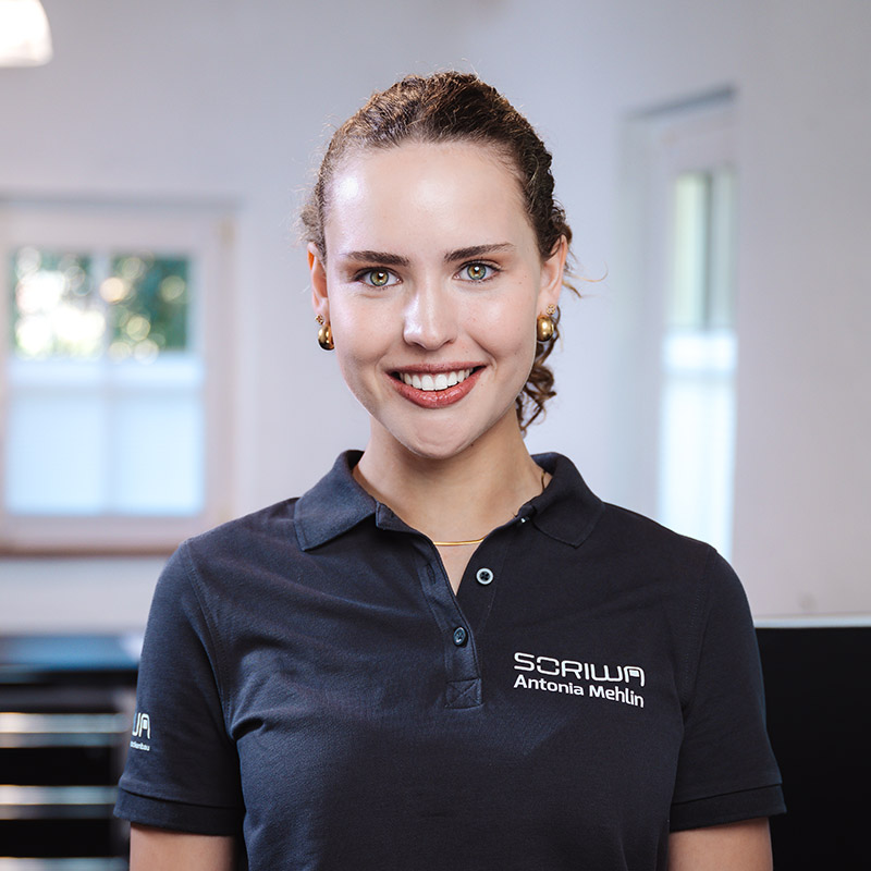 Ein Portraitfoto von Antonia Mehlin, Mitarbeiterin der SORIWA GmbH